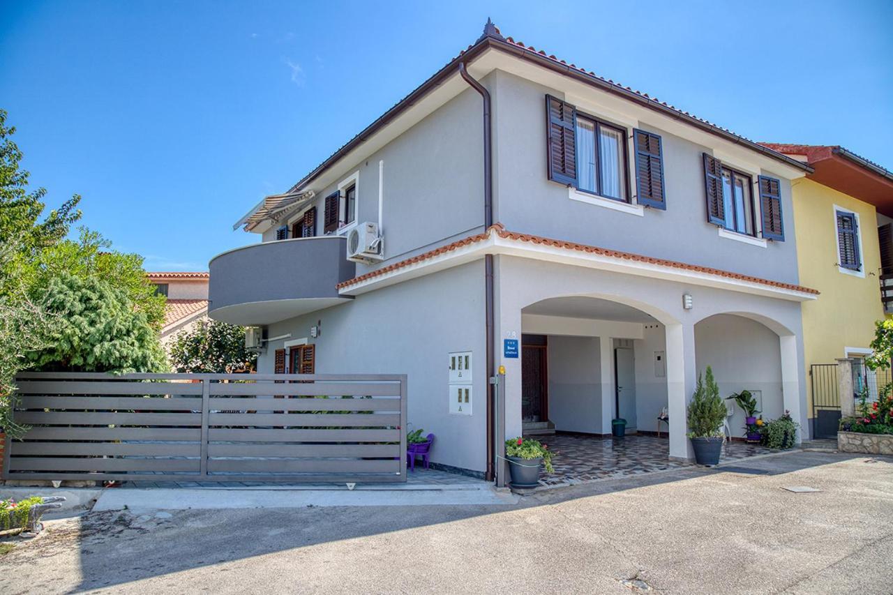 Apartment Nela Vinkuran Zewnętrze zdjęcie